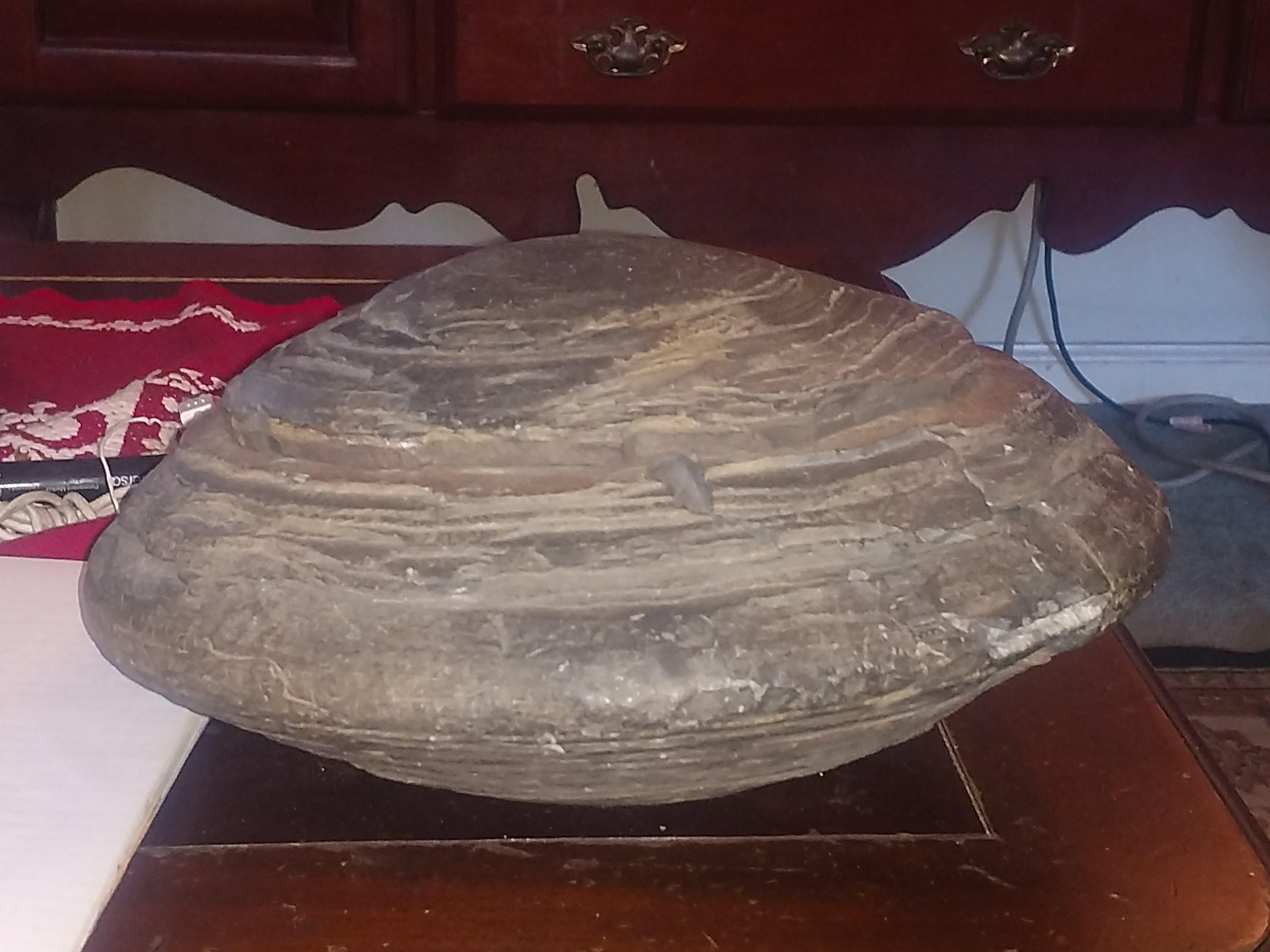 Can someone help me identify this rock? | Naked Science Forum