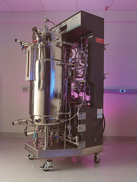 Bioreactor for cellulosic ethanol research