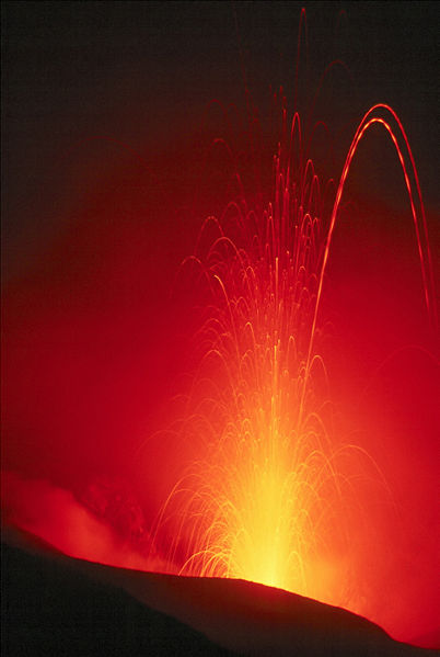 Eruption of Stromboli (Isole Eolie/Italia), ca. 100m (300ft) vertically. Exposure of several seconds. The dashed trajectories are the result of lava pieces with a bright hot side and a cool dark side rotating in mid-air.