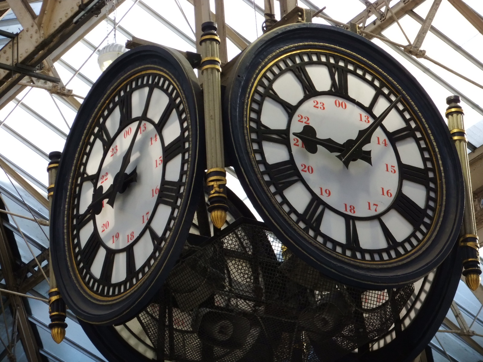 The Clock at Waterloo Station - London