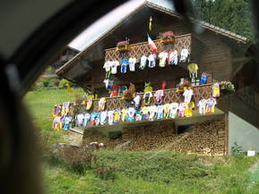 TdF Route decorated House