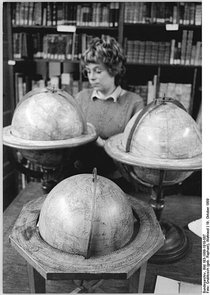 Leipzig central library globe collection