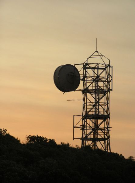microwave telecommunication tower