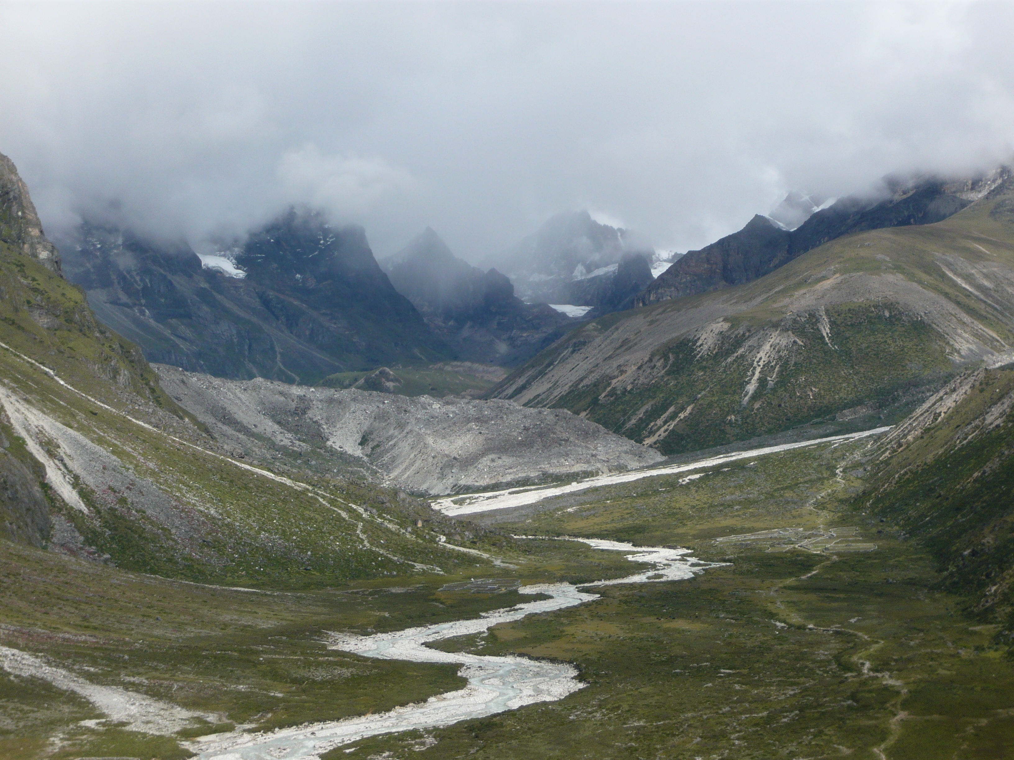 Everest Trek - Valley View