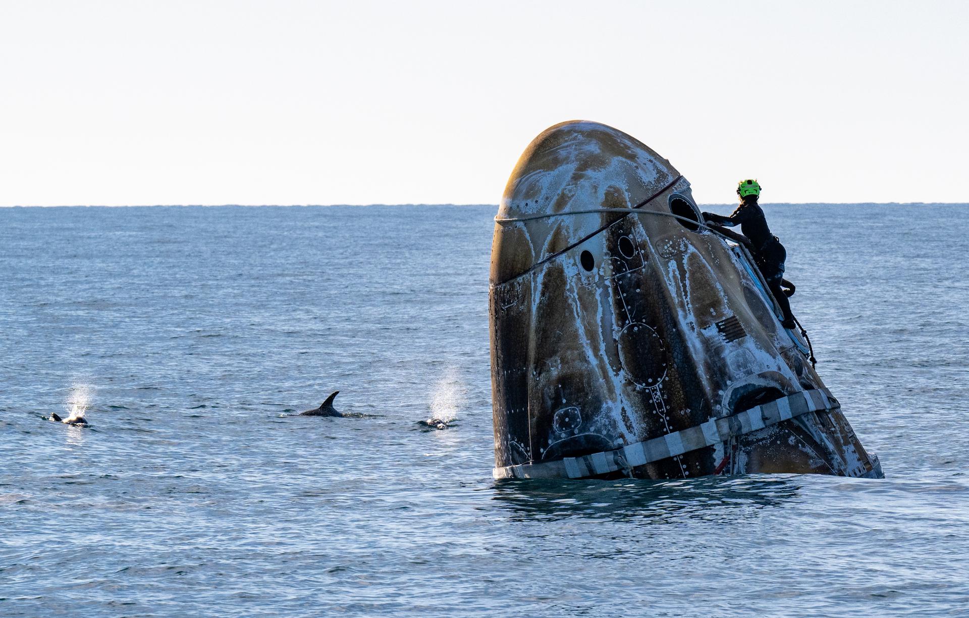 ISS capsule splashdown