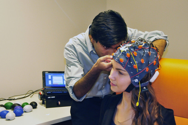 Researchers test a portable brain scanner