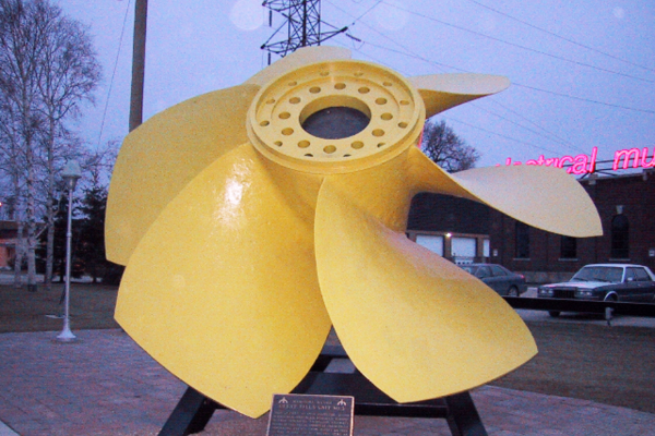 A propeller runner of a hydroelectric turbine