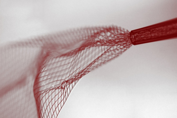 Injecting a mesh.