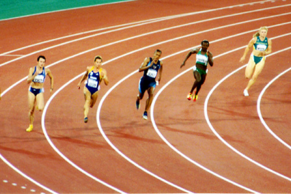 Womens' 200m race