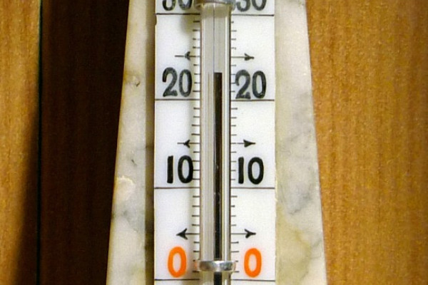 Mercury thermometer. Image credit: Anonimski (wikipedia)