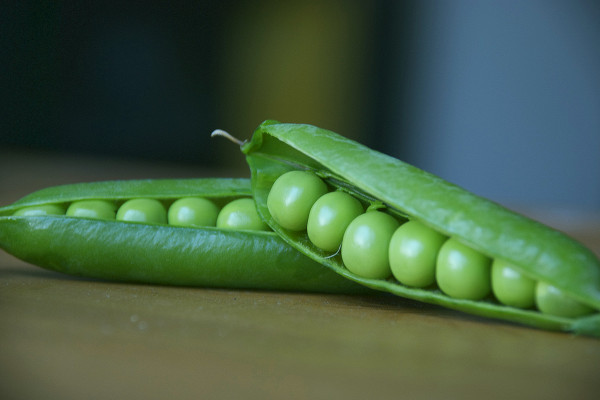 Peas in pods.