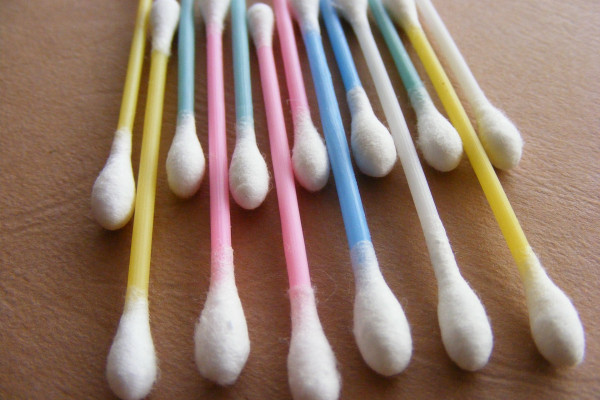 Cotton buds