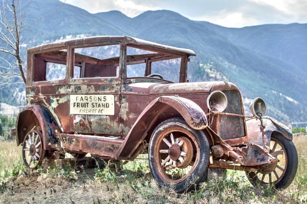 A disused Ford