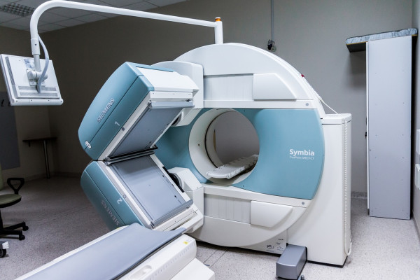 photo of an MRI scanner