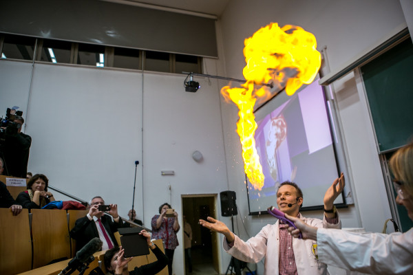 Naked Scientists Croatia exploding bubbles