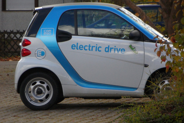 ELECTRIC CAR PARKED AT HOME