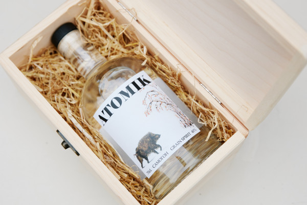 Atomik vodka in packaging