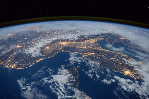 A picture of the Earth from the ISS space station