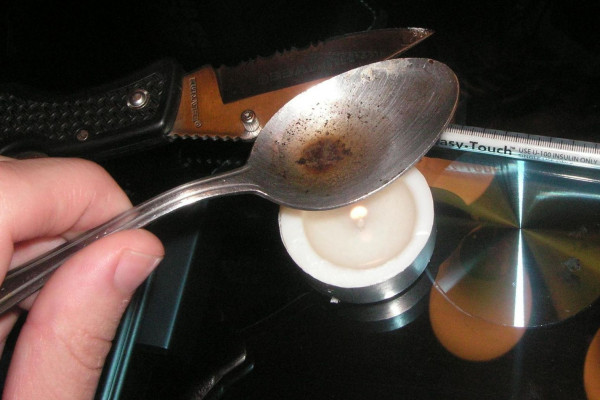 Converting Heroin Tar into \Monkey Water\ for Administration through the Nasal Cavities, Rectum, or Veins.