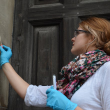 Josie Buerger sampling St Pauls cathedral...