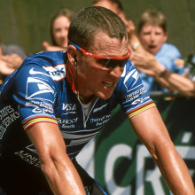 Lance Armstrong finishing 3rd in Sète, taking over the Yellow Jersey at Grand Prix Midi Libre 2002