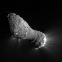  This image shows a close-up view of comet 103P/Hartley 2. It was taken by NASA's EPOXI mission, which flew past the comet on 4 November 2011. Comet 103P/Hartley 2 is a Jupiter-Family comet, with an orbital period of 6.46 years and perihelion near the...