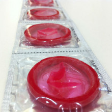 CONDOM CONDOM
