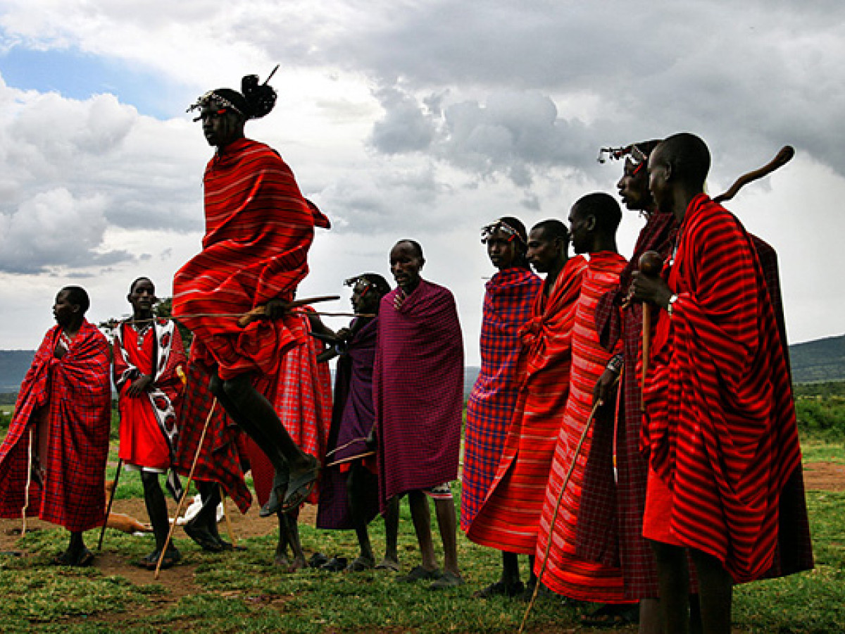 Традиции африки. Масаи и Тутси. Тутси Масаи племя. Танец племени Масаи. Тутси народ Африки.
